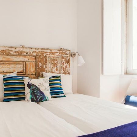 Cozy 1St Floor Flat Central Chiado District With Balconies And Ac 19Th Century Building Lisboa Eksteriør billede