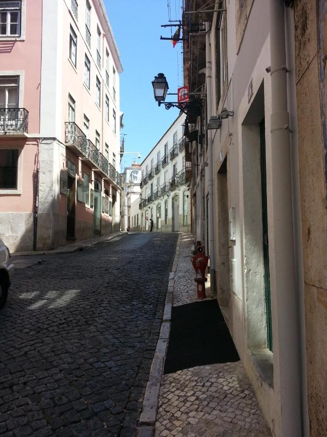 Cozy 1St Floor Flat Central Chiado District With Balconies And Ac 19Th Century Building Lisboa Eksteriør billede