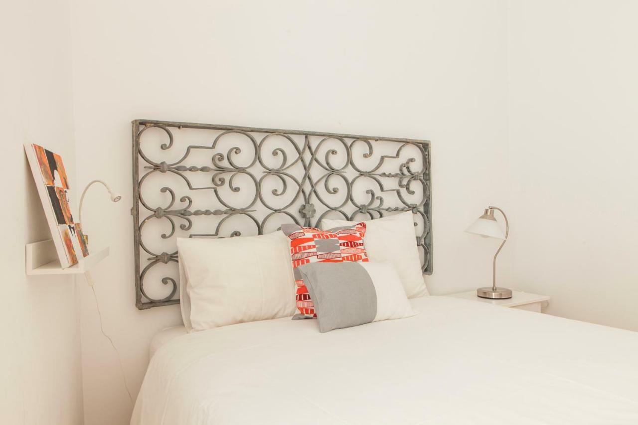 Cozy 1St Floor Flat Central Chiado District With Balconies And Ac 19Th Century Building Lisboa Eksteriør billede