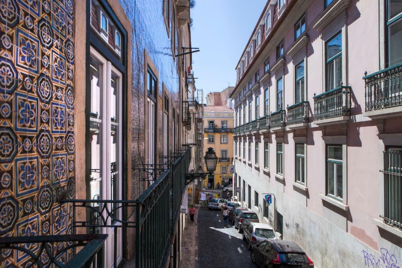 Cozy 1St Floor Flat Central Chiado District With Balconies And Ac 19Th Century Building Lisboa Eksteriør billede