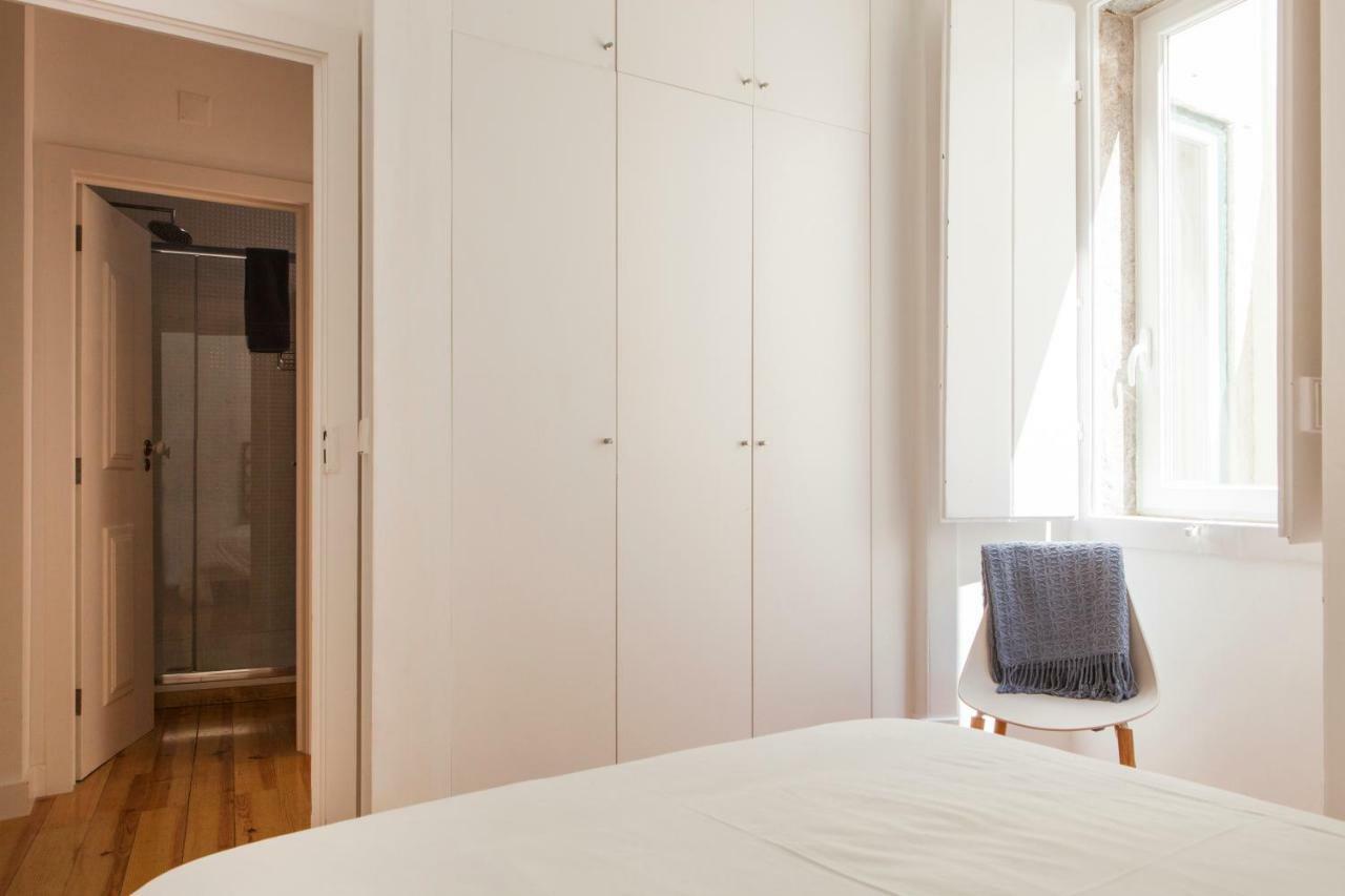 Cozy 1St Floor Flat Central Chiado District With Balconies And Ac 19Th Century Building Lisboa Eksteriør billede
