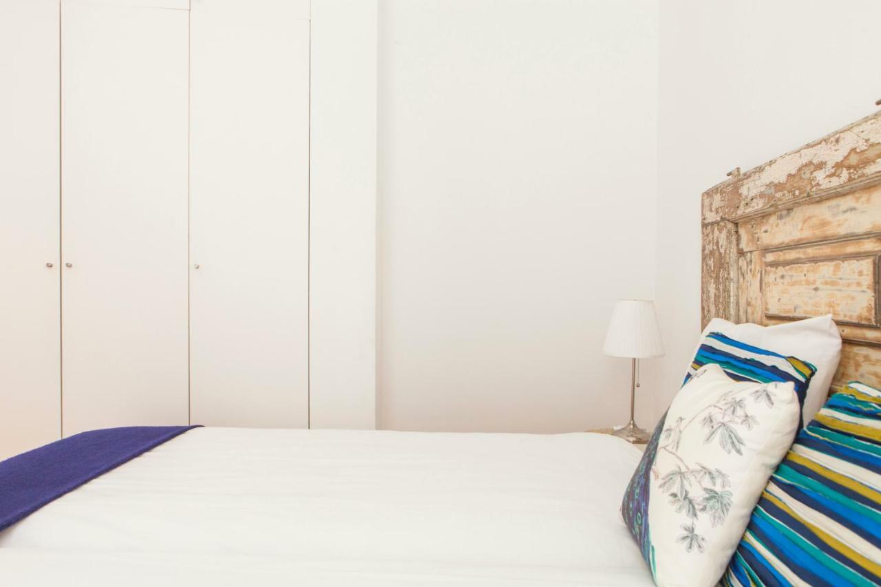 Cozy 1St Floor Flat Central Chiado District With Balconies And Ac 19Th Century Building Lisboa Eksteriør billede