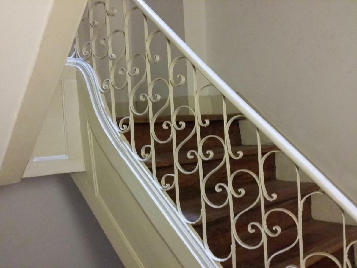 Cozy 1St Floor Flat Central Chiado District With Balconies And Ac 19Th Century Building Lisboa Eksteriør billede