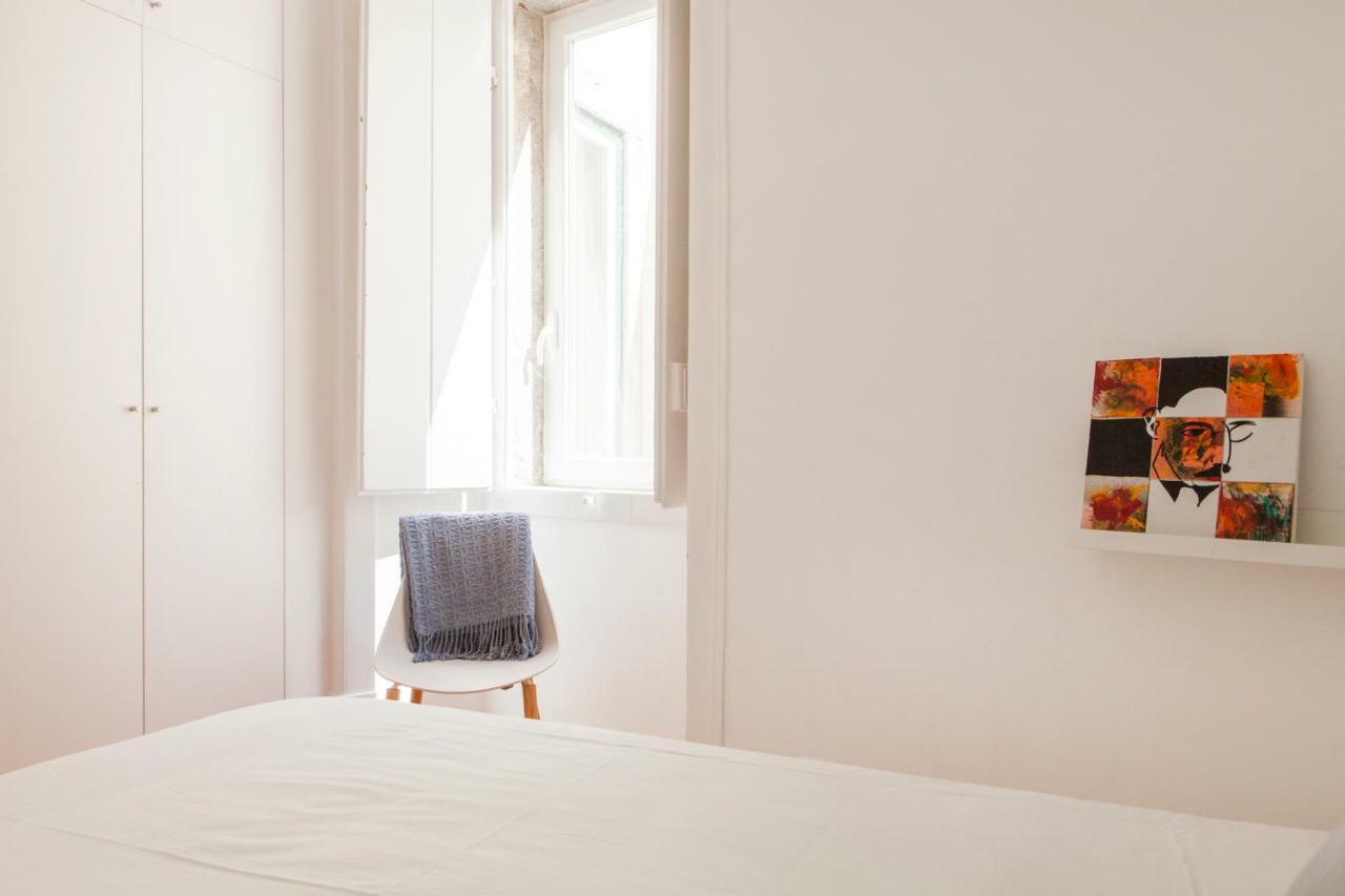 Cozy 1St Floor Flat Central Chiado District With Balconies And Ac 19Th Century Building Lisboa Eksteriør billede
